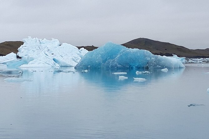 Glacier Lagoon and Diamond Beach Private Tour From Reykjavik