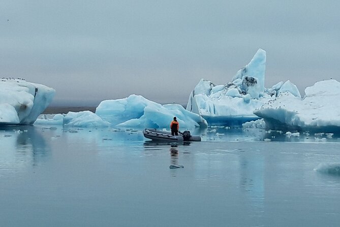 Glacier Lagoon Private Tour With Private Zodiac Boat Ride on the Iceberg Lagoon