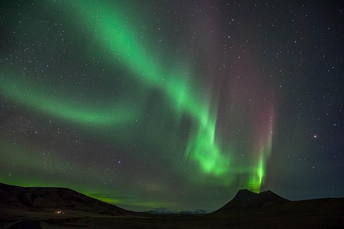 Glaciers and Aurora: Around Iceland in Winter