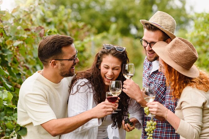 Grape Escapes Wine Full-Day Tour in Ithaca