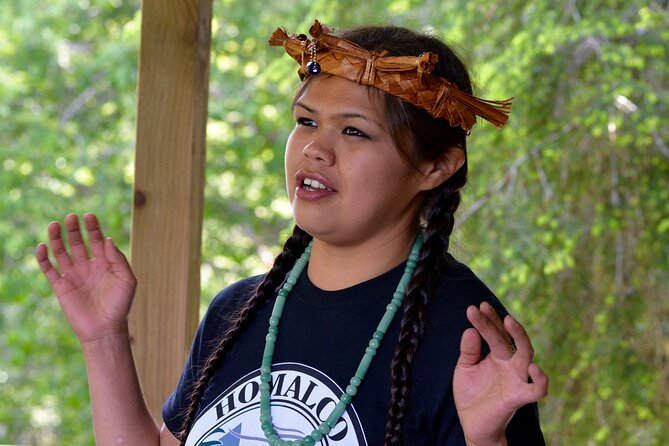 Great Bears of Bute: Grizzly Bear Viewing & Indigenous Cultural Tour