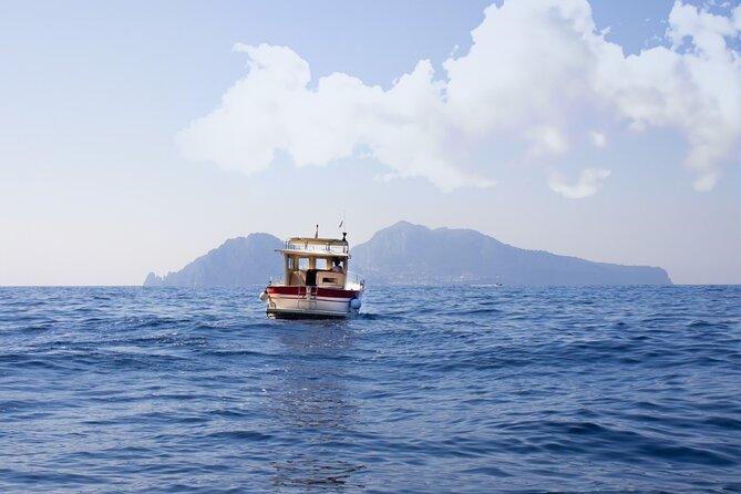 Group Boat Tour to Capri With Cave Visit and Bathing Stop