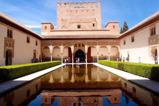 Guided Tour Alhambra, Generalife and Alcazaba Without Nasrid Palaces