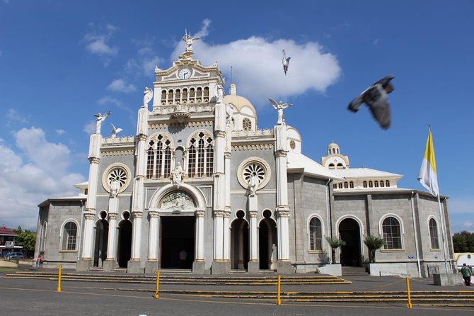 Half Day Irazu Volcano and Basilica of the Angels
