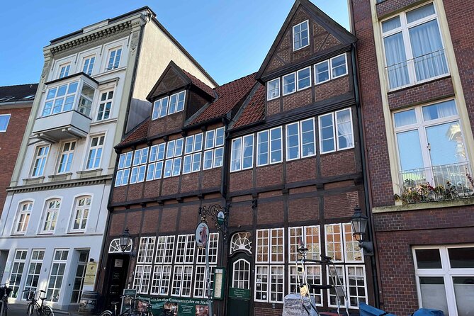 Hamburgs Historical Highlights: A Self-Guided Audio Tour - Exploring Hamburgs Old Town