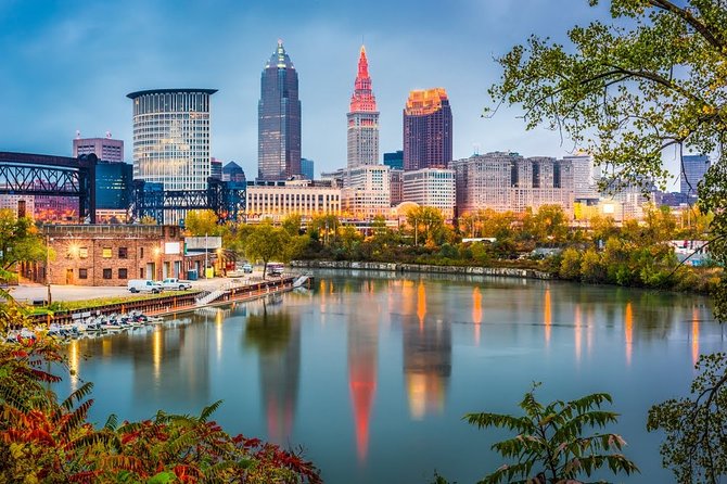 Heritage Walk: Scenic Guided Tour of Cleveland