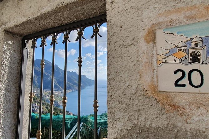 Hiking Experience – Ravello & Path of the Lemons