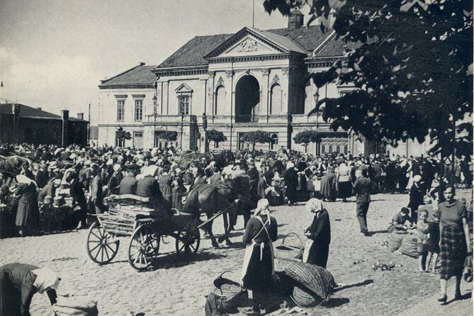 Historical Klaipeda Old Town Tour In the Lost City of Memel