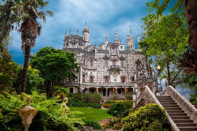 Hop-on Hop-off Tour in Sintra