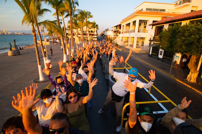 Hop on Hop off Tour With Free Stops in Puerto Vallarta