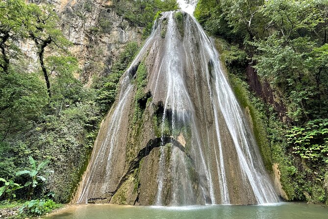 Horsetail Waterfall and Santiago Magical Town (Premium SUV)