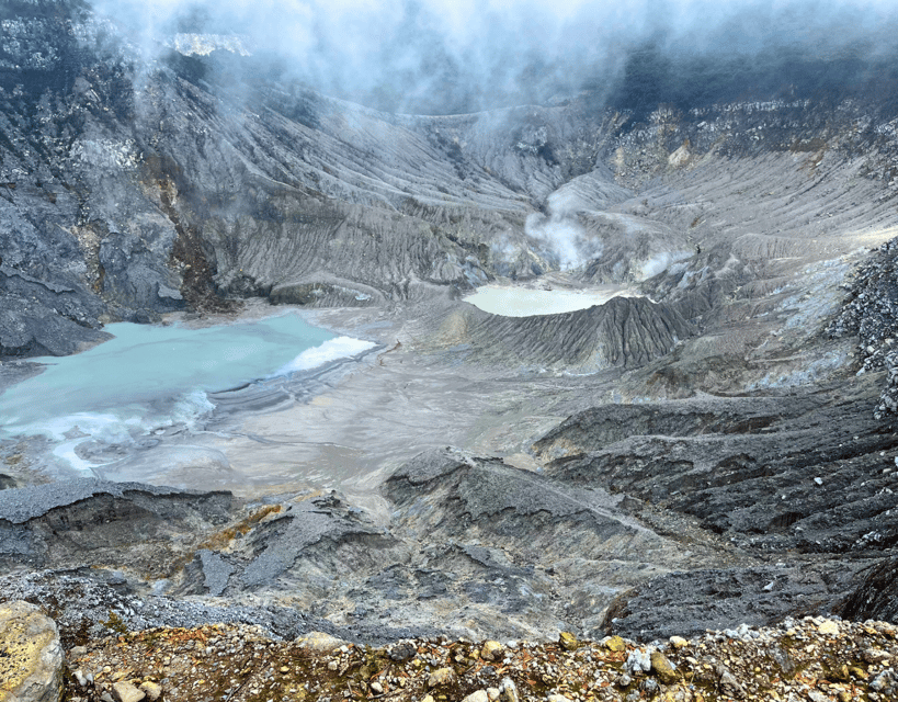 Jakarta: Tangkuban Perahu Volcano & Tea Plantations Day-Tour