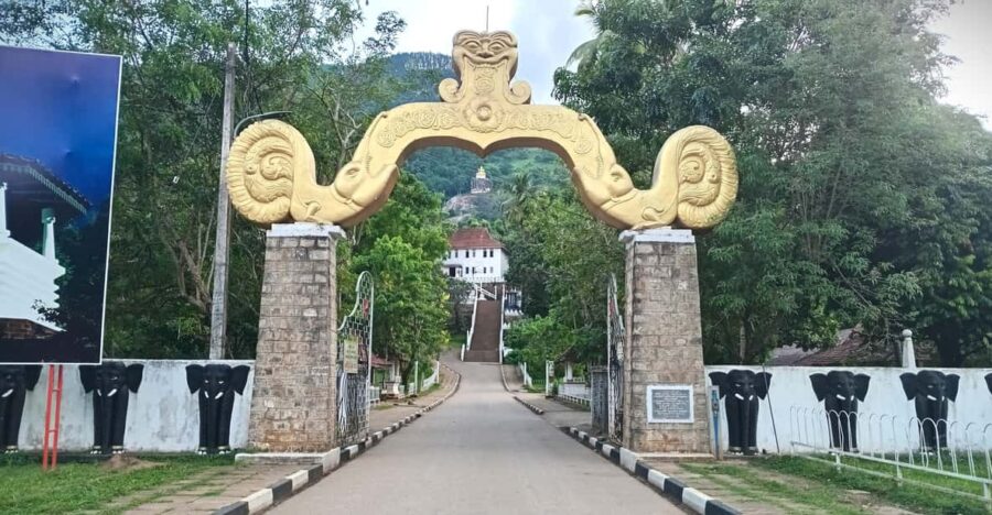 Kandy; Excursion to Visit Matale Alu Viharaya & Hindu Kovil - Tour Overview