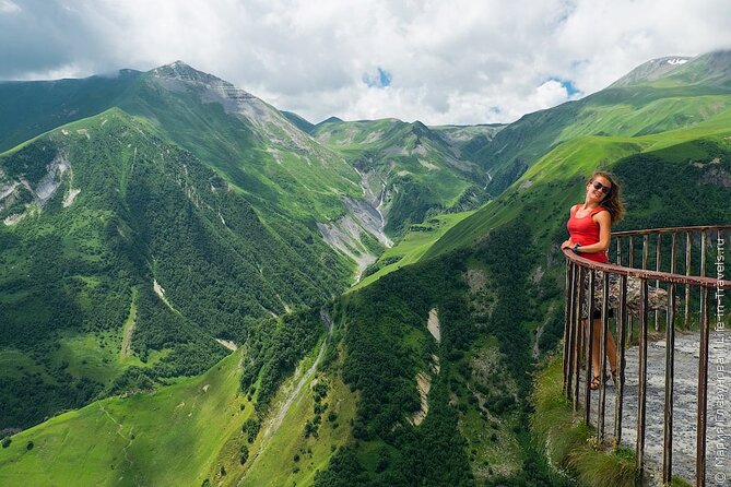 Kazbegi (Stepantsminda) and Gudauri Private Tour