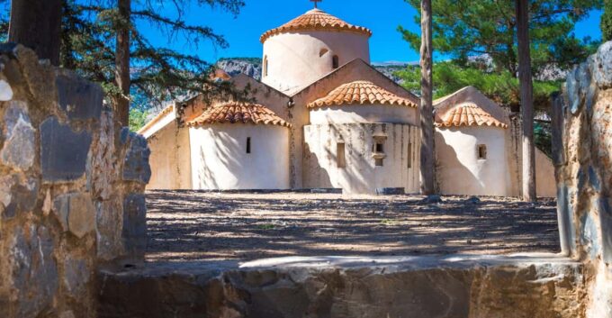 Knossos & Lastihi: Knossos Palace & Cave of Zeus Guided Tour - Inclusions and Fees