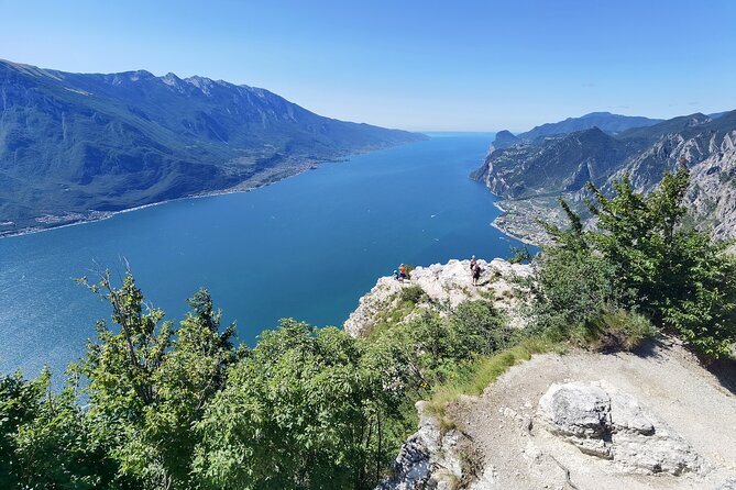 Lake Garda: One Day Private Hiking Excursion - Scenic Hiking Paths Surrounding Lake Garda