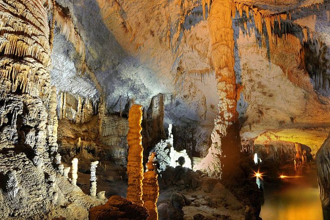 Lebanons Treasures: Jeita Grotto and Harissa Private Tour