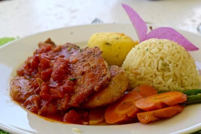 Local Lunch & Half Day Island Tour – Option 2