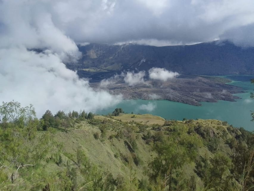 Lombok: 2-Day Mount Rinjani Crater Rim Tour