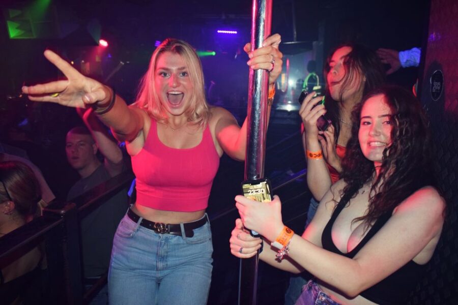 25 Best Drinking Tours In London