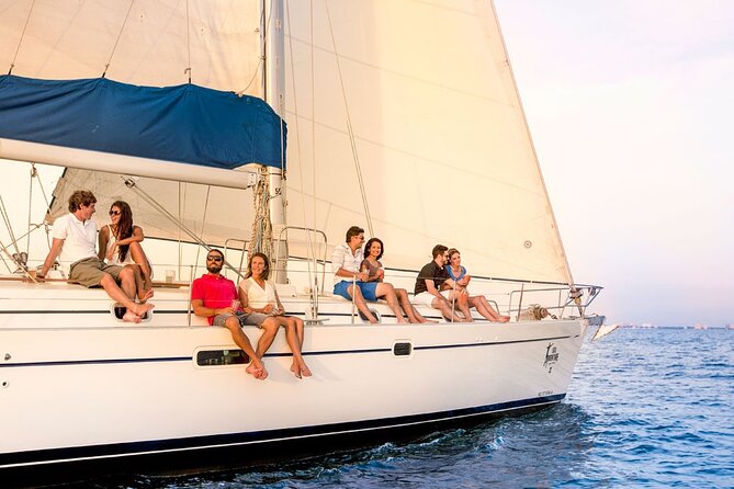 Luxury Sailboat Tour at Sunset in Los Cabos + Snacks + Premium Drinks