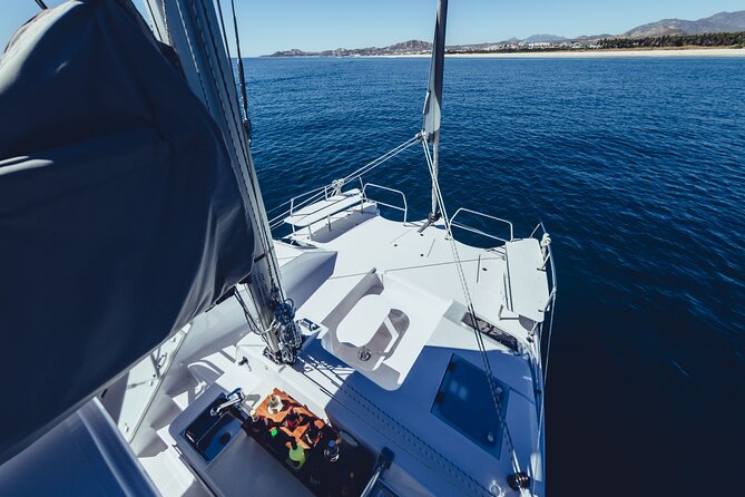 Luxury Sailing Whale Watch and The Arch (Dec 15 – Apr 15)