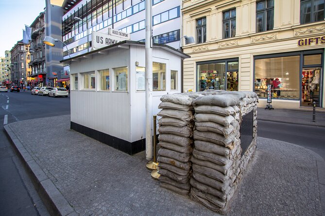 Majestic Berlin Wall Walking Tour: History Unveiled