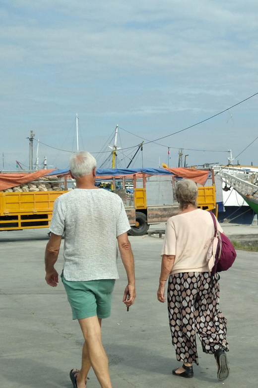 Makassar: Private City Tour With Hotel Pickup