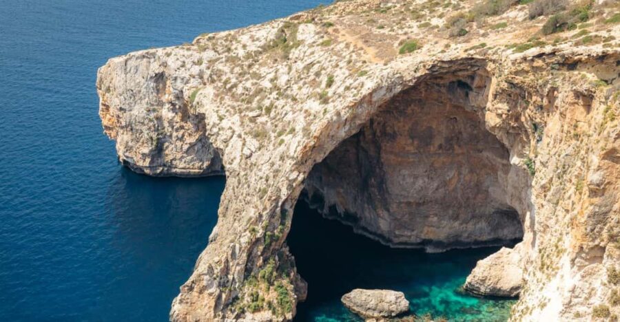 Malta’s Splendour Excursion – Trips in Blue Grotto & Comino
