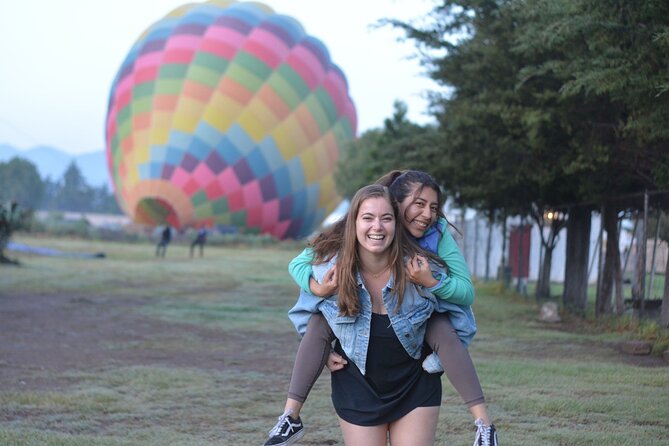 Mexico City Balloon Flight+Breakfast in Cave+Transportation