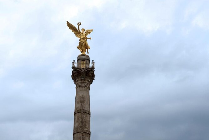 Mexico City Segway Tour: Reforma Avenue