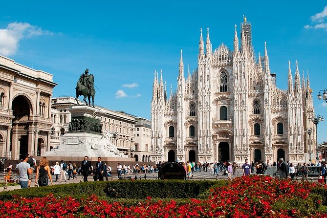 Milan Airport MXP Round-Trip Transfer in Private Van