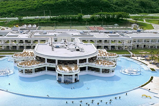 Montego Bay Shore Excursion: Grand Palladium Resort and Spa Luxury Beach Day Pass - Overview of the Excursion