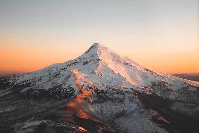 Mountain Peaks & Columbia River Gorge Air Tour by Envi Adventures