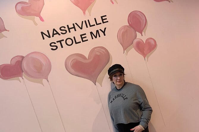 Nashville Sip & Shop Walking Tour With Cocktail, Wine, and Fries