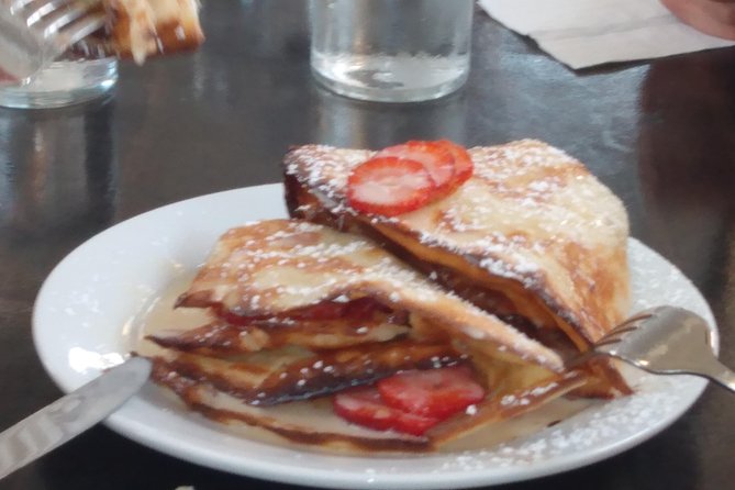 New Orleans: A Locals Eat Dat Food Tour