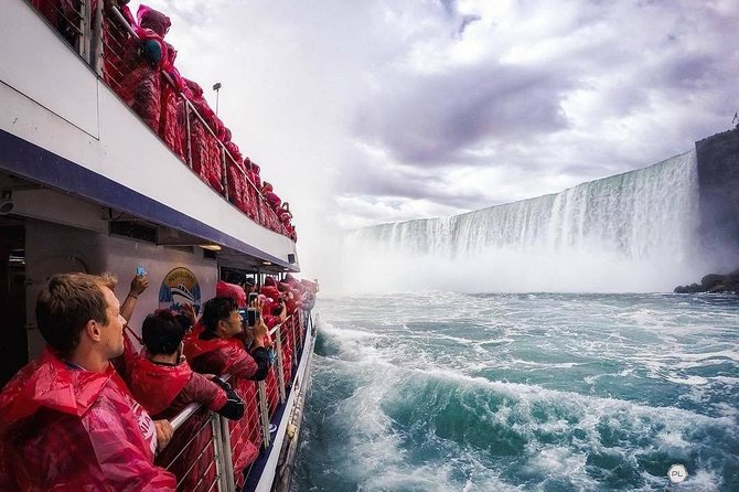 Niagara Falls Day Tour From Oakville and Burlington