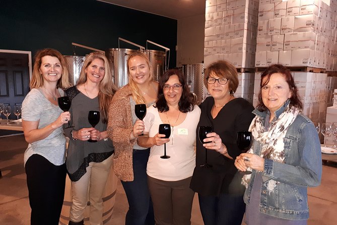 Niagara-On-The-Lake Winery Tasting Afternoon Tour With Wine and Cheese - Included Features