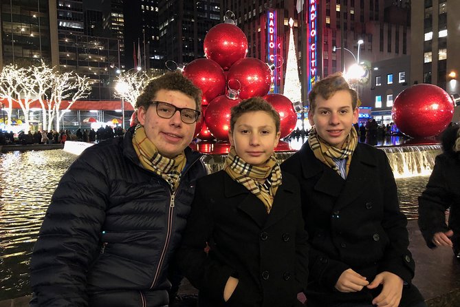 NYC Holiday Walking Tour 5th Ave, Rockefeller Tree & Xmas Village