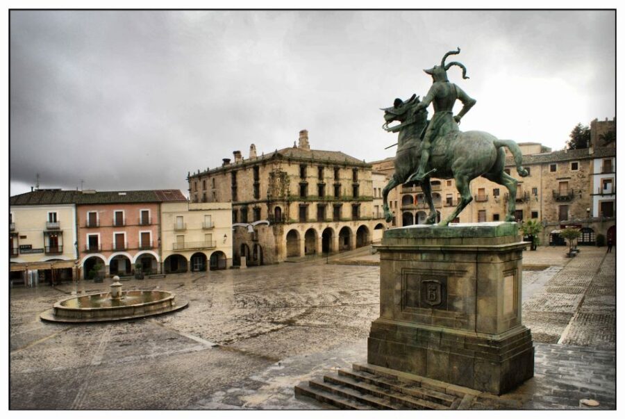 OFFICIAL TOUR OF HISTORICAL, LEGENDARY, AND MONUMENTAL TRUJILLO