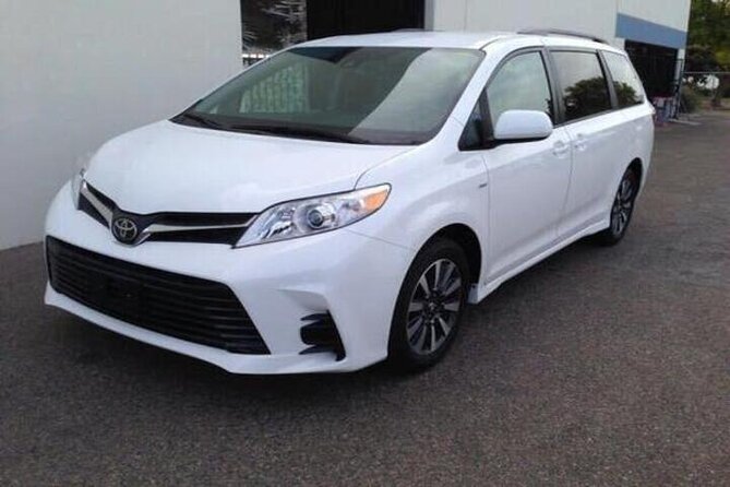 One Way Private Transfer Panama Tocumen Airport to Panama City