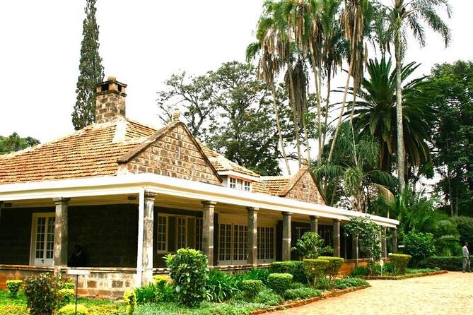 Out of Africa Tour: Giraffe Centre and Karen Blixen Museum From Nairobi - Giraffe Centre Experience
