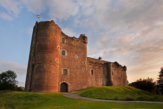 Outlander Locations Experience, Private Tour in a Premium Minivan