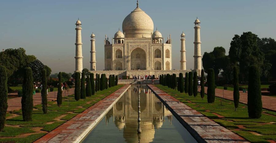 Overnight Agra Tour From Ahmedabad With Return Flights