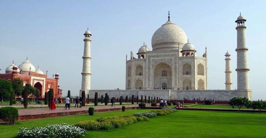 Overnight Agra Tour From Bangalore With Return Flights