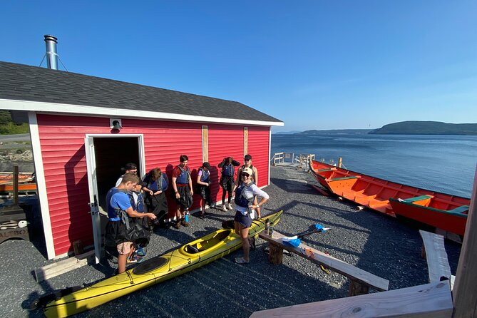 Paddle the Bay of Islands: 2 Hours Guided Kayak Experience