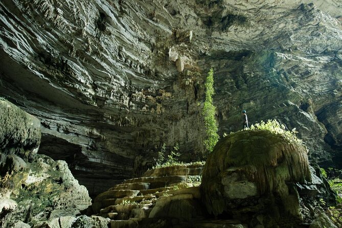 Paradise Cave & Dark Cave