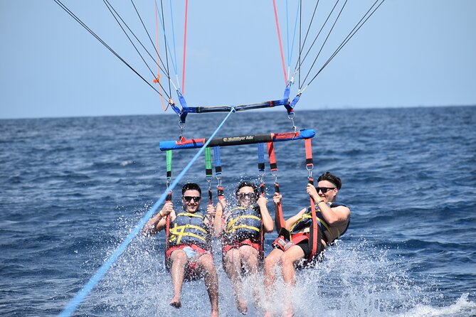 Parasailing in Waikiki Hawaii