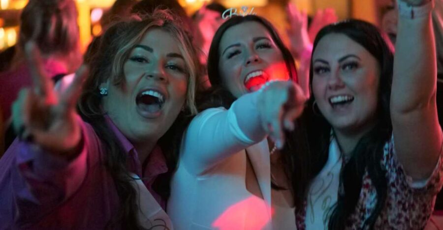 25 Best Drinking Tours In Paris
