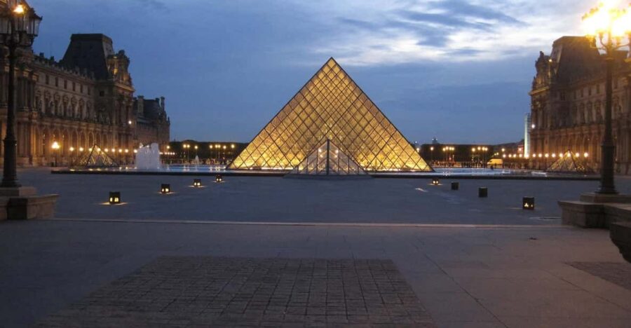 Paris: Louvre Museum Timed Entrance Ticket With Audio Guide